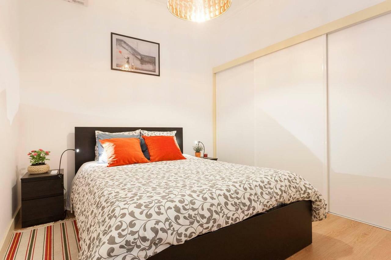 Sunny Orange Garden In Apartment Lisbon